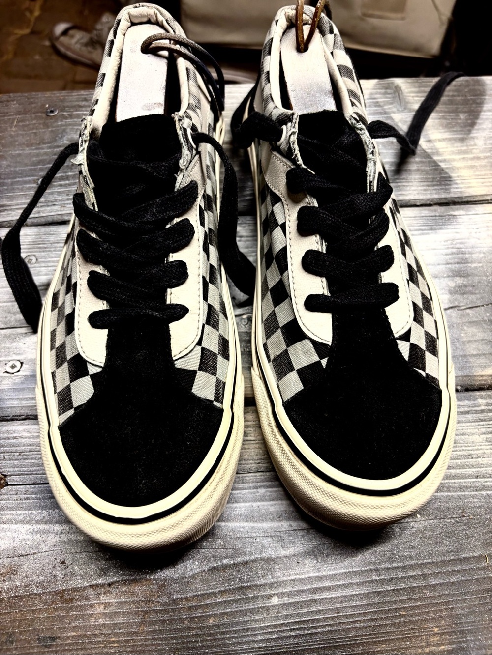 Vans Old Skool black & white checkerboard sneakers 9.5 Mens